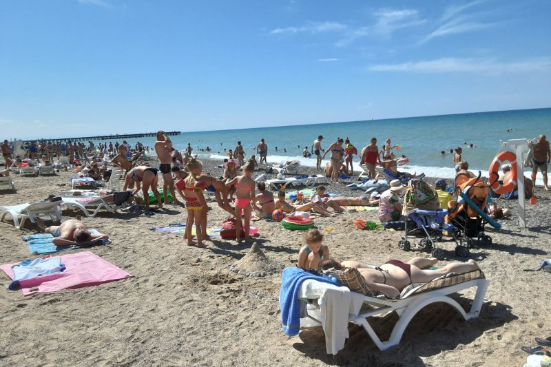 Синоптик предупредил о коротком бархатном сезоне на российских курортах