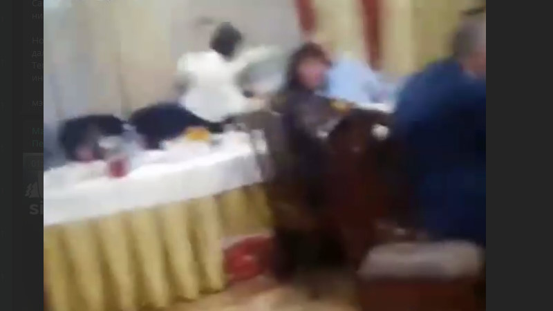Вечеринка мэра во время траура в российском регионе попала на видео