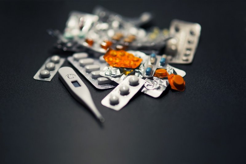 Перечислены восемь эффективных препаратов против омикрона